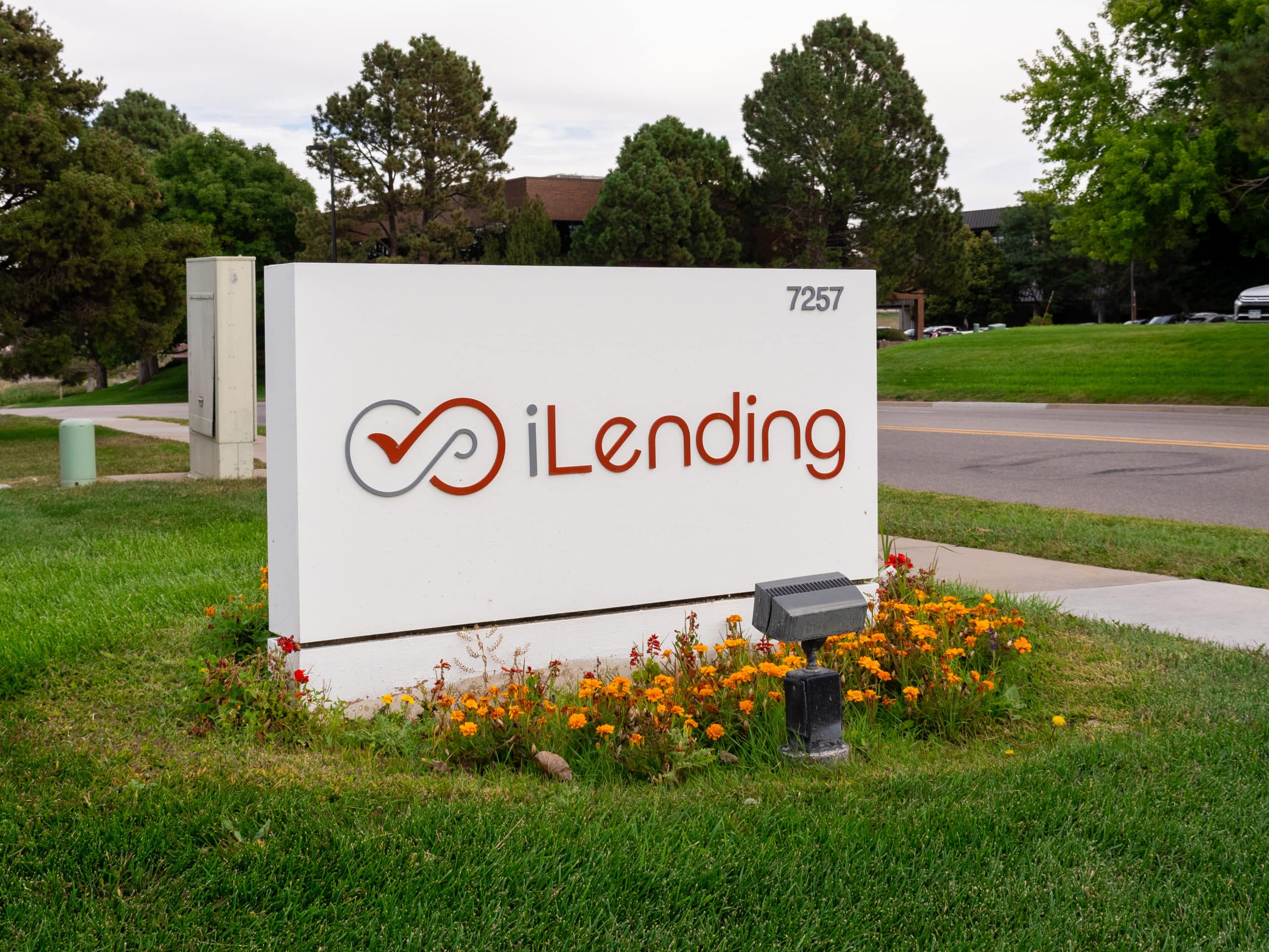 Our Logo - iLending Car Loan Refinancing